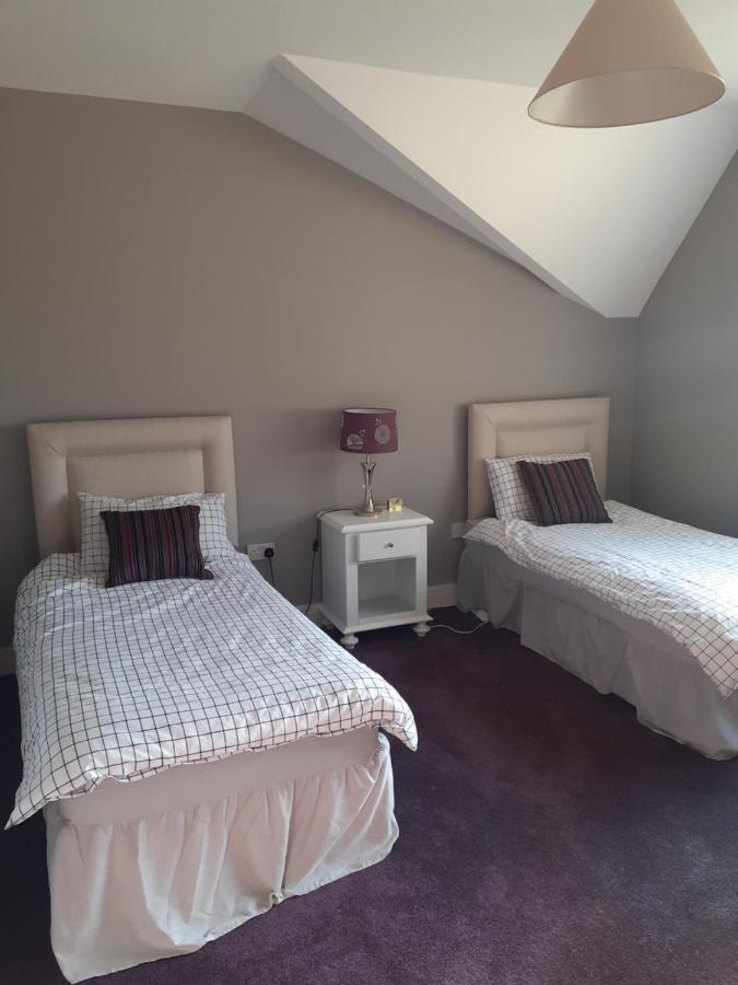 Single Or Twin Room In Lovely Country Residence Nobber Esterno foto