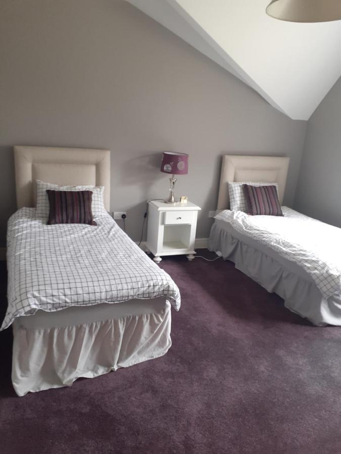 Single Or Twin Room In Lovely Country Residence Nobber Esterno foto