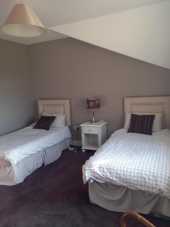Single Or Twin Room In Lovely Country Residence Nobber Esterno foto
