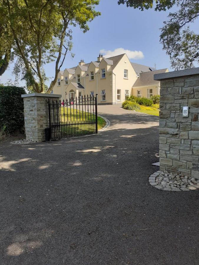 Single Or Twin Room In Lovely Country Residence Nobber Esterno foto